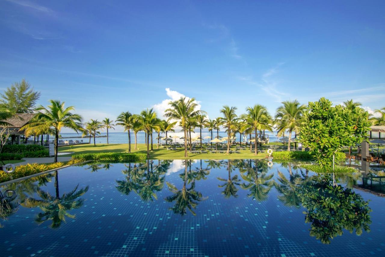 The Sands Khao Lak By Katathani - Sha Extra Plus Esterno foto The pool at the Royal Paradise Hotel & Spa