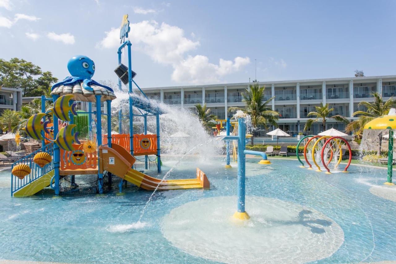 The Sands Khao Lak By Katathani - Sha Extra Plus Esterno foto Waterpark at the hotel