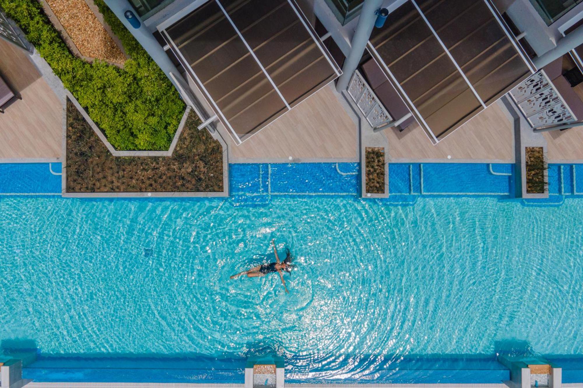 The Sands Khao Lak By Katathani - Sha Extra Plus Esterno foto Aerial view of a swimming pool